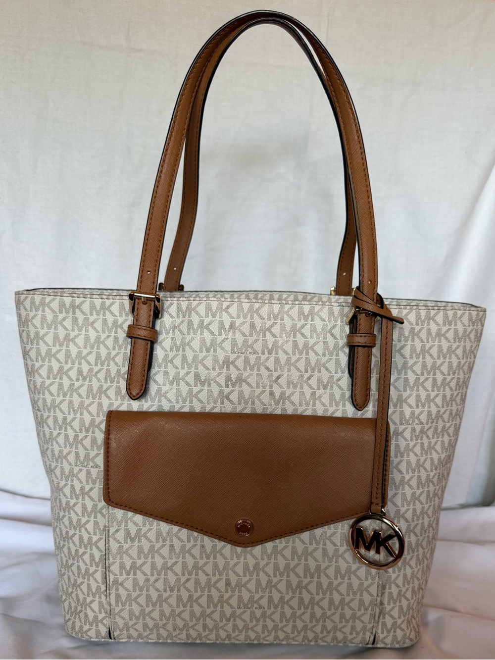 Michael Kors Charlotte Large Top Zip Tote Vanilla/Acorn Signature MK